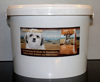 Wolfsblut Wide Plain Adult - (Широкая равнина средний протеин) - Сухой корм для взрослых собак с мясом конины и бататом.  Белок: 26%, Жир: 16%.